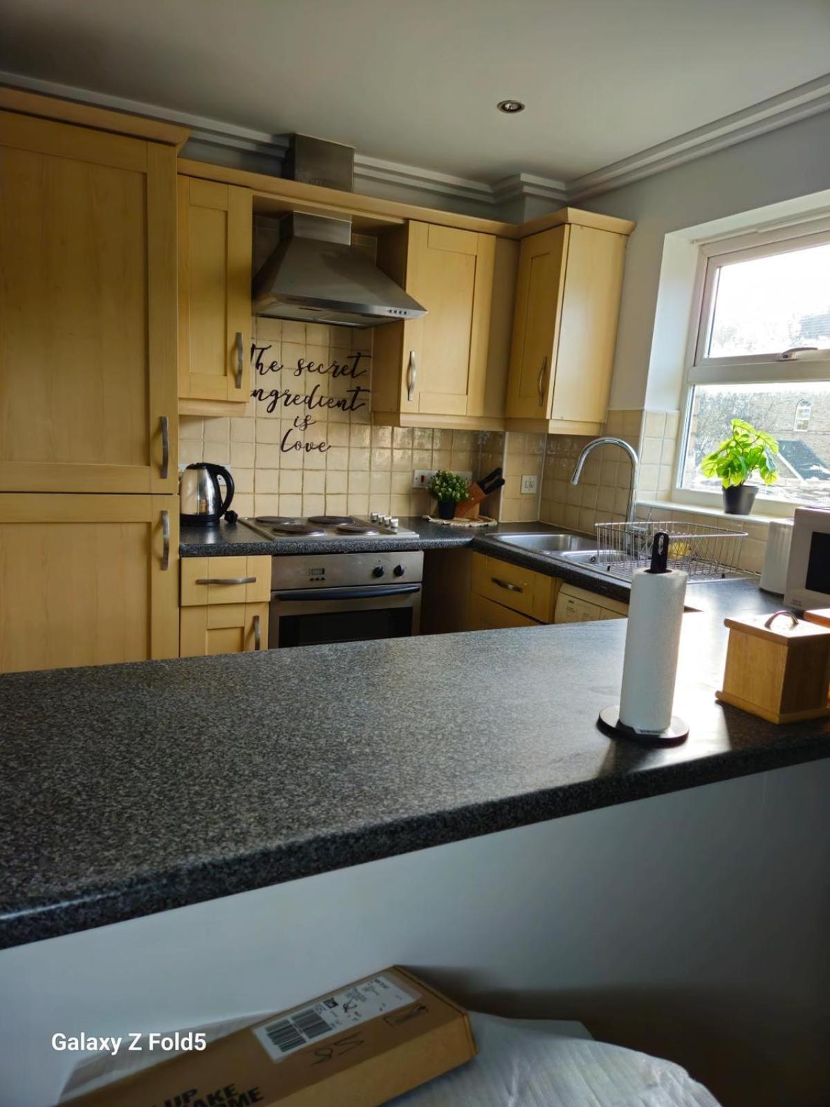 Spacious & Cosy Double And Single Bedrooms Close To Hendon & Colindale Tube Stations Екстериор снимка