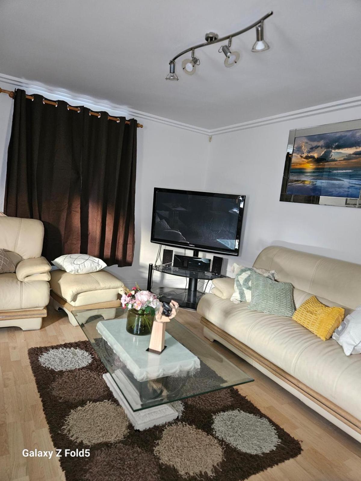 Spacious & Cosy Double And Single Bedrooms Close To Hendon & Colindale Tube Stations Екстериор снимка