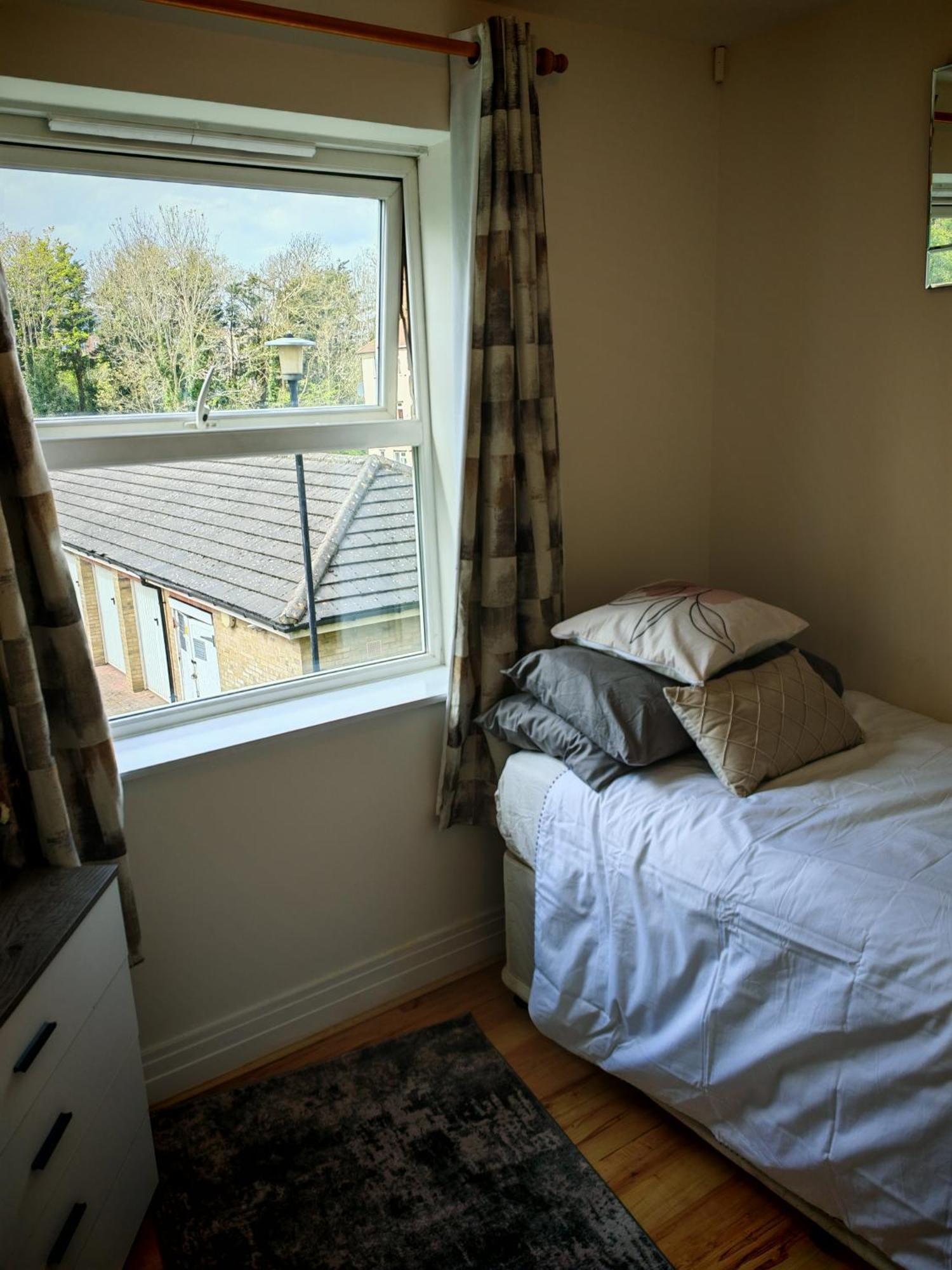 Spacious & Cosy Double And Single Bedrooms Close To Hendon & Colindale Tube Stations Екстериор снимка